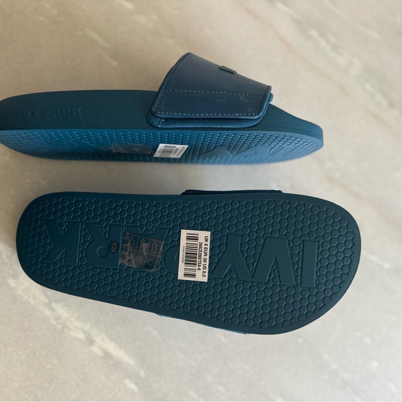NWT Ivy Park Slides / Flip Flops - Picture 3 of 5